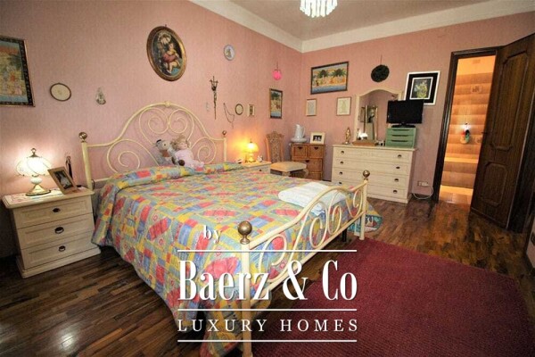 photo 20 2 x Villa for sale 350 m² (ca. 1975) + 125 m² (2006)