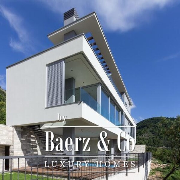 photo 7 Villa in Kotor Municipality with a Pool and a Sea View