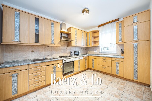 photo 5 Zagreb, Gračani, beautiful three-storey five-bedroom apartment with a garden, NKP 278.66 m2