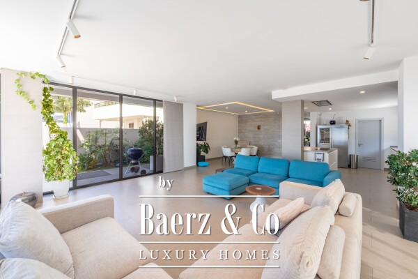 photo 9 Contemporary Villa in El Madroñal Costa Adeje