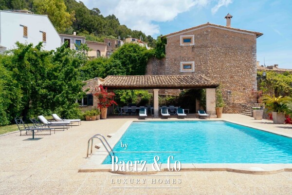 photo 31 Historic and Noble Royal Mansion with 2 Guest Villas