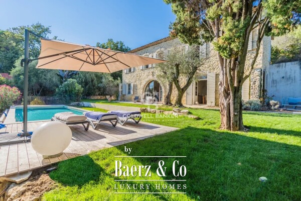 photo 2 Lovely stone bastide with panoramic view on the village