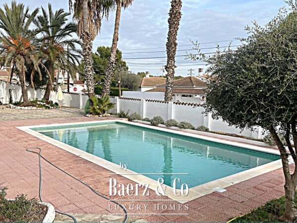 photo 2 Elegant Ibiza-Style Villa with Pool & Palm Trees / Price 930 000