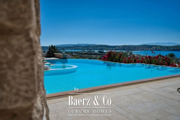 photo 16 Luxurious Villa in Ververonda, Porto Heli