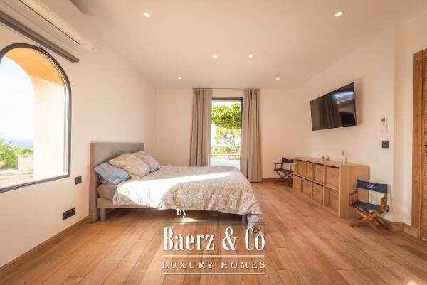 photo 9 Luxury 7-Bedroom Villa for Sale in Draguignan – 263 sqm with Garden, Swimming Pool, Garage & Guest House