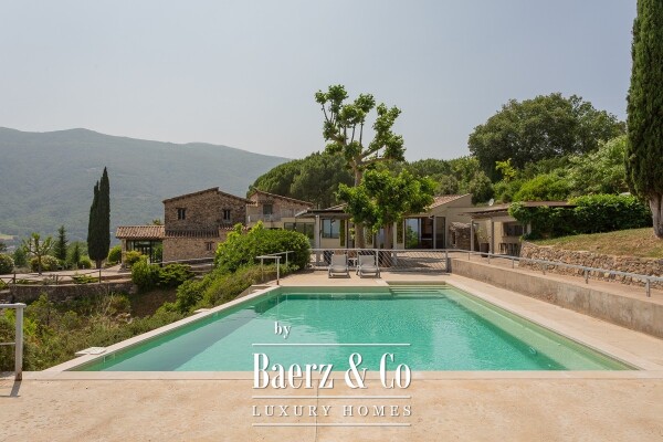 photo 25 Exceptional 18th century masia with tourist licence in Amer.