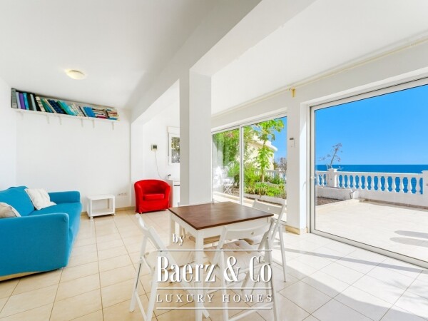 photo 21 Large villa by the sea in Candelaria