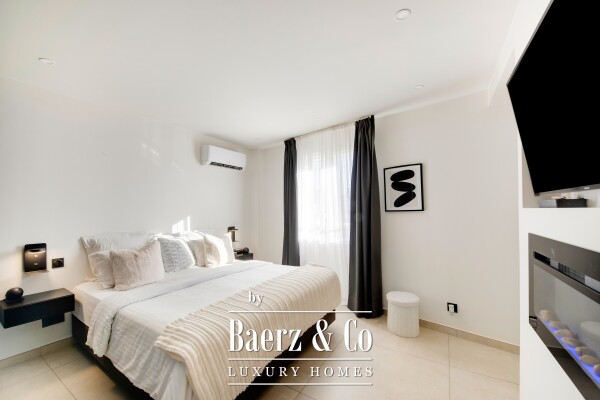 photo 20 Renovated 2-bedroom apartment for sale – Saint-Raphaël city centre – large south-facing terrace – 2 en-suite bedrooms