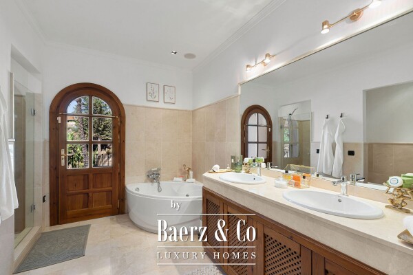 photo 19 Villa - El Madroñal - Benahavis - Ref: 8687