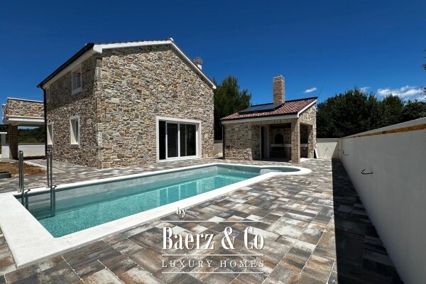 photo 1 Zadar, Vrsi, charming dalmatian stone house with swimming pool in a quiet location