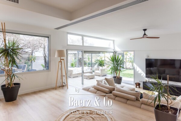 photo 4 Contemporary Elegance, Absolute Light and an Exclusive Lifestyle