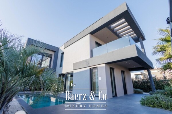 photo 14 Premantura, a unique and elegant villa with a swimming pool on a large landscaped garden