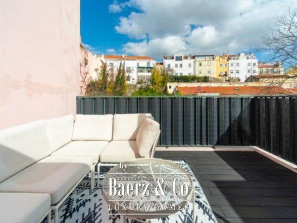 photo 2 One-bedroom rooftop flat with a terrace