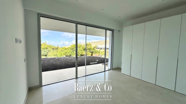 photo 9 New built villa with ocean views