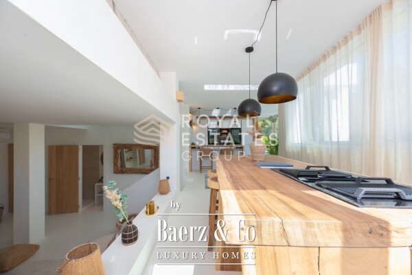 photo 18 Beautiful luxury home in San Jose