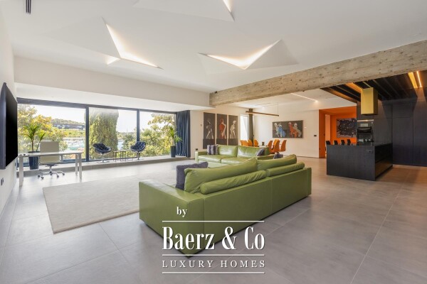 photo 1 Istria, Rovinj exclusive five-room apartment first row to the sea