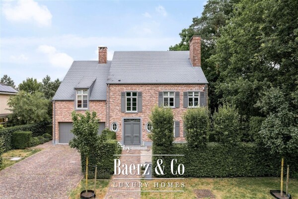 photo 2 Gelegen in doodlopende straat 6slpk,3badks!