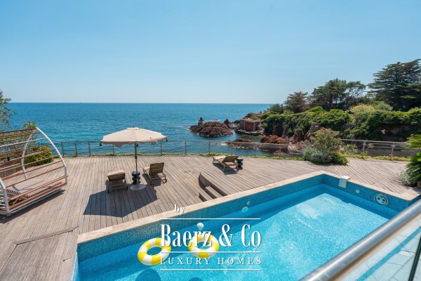 photo 7 EXCEPTIONAL WATERFRONT VILLA ON THE FRENCH RIVIERA