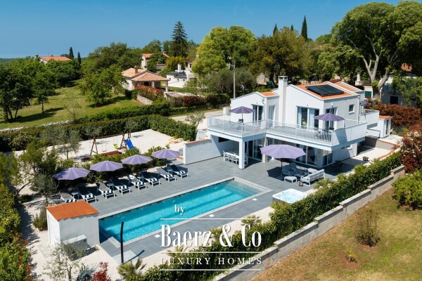 photo 1 Istria, Višnjan - Luxury 260 m² Villa with a Heated Pool and 4 En-Suite Bedrooms