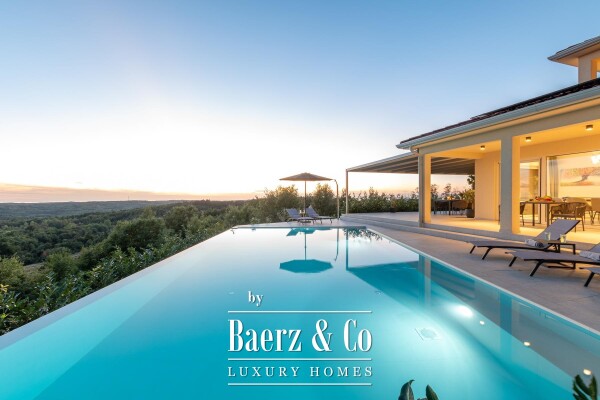 photo 1 Istra, Motovun, a luxurious villa with a pool of 255 m²