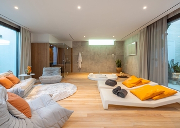 Luxury Villa with Private Pool and Sea Views