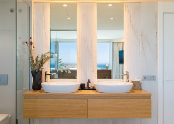 Luxury Garden Villa with Private Terrace