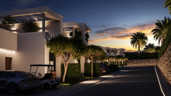 Garden Townhouse with Solarium Pool